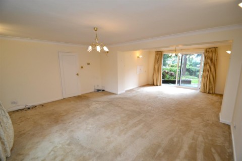 Click the photo for more details of High Firs, Gills Hill, Radlett