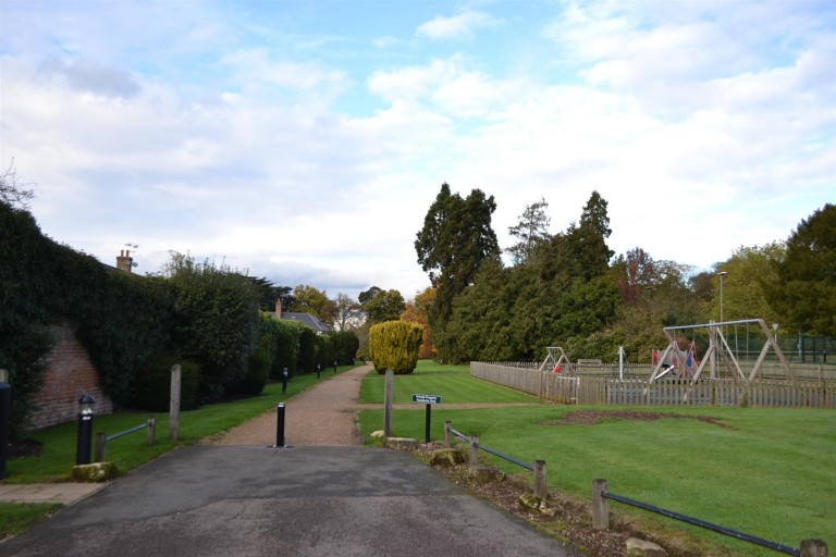 Images for Holbrook Gardens, Aldenham