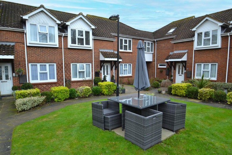 Click the photo for more details of Yew Tree Court, Barnet Lane, Elstree