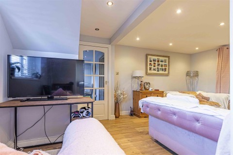 Click the photo for more details of Orchard Close, Radlett