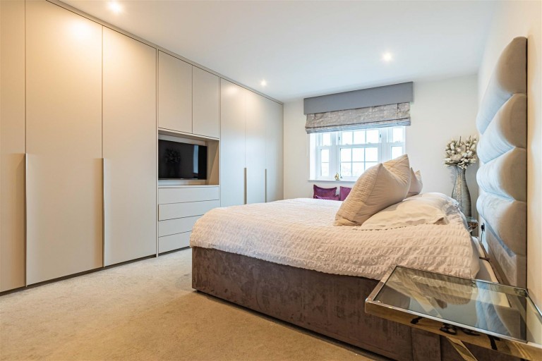 Images for Sparrows Herne, Bushey